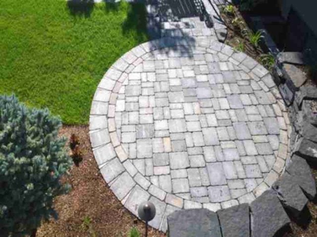 pavers and lawn - landscaping stephenson point road