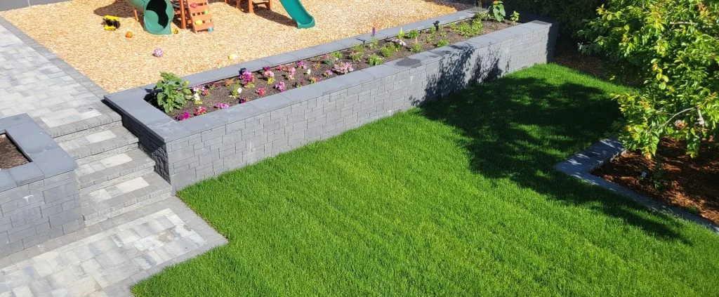 landscapers nanaimo - Creative By Design Landscaping