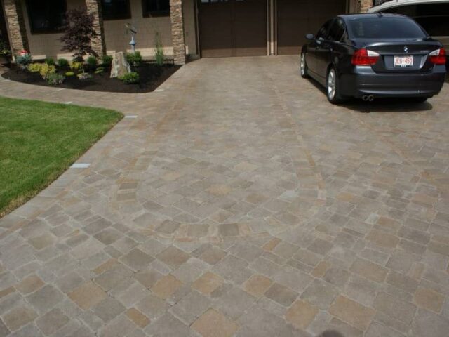 nanaimo paving stone driveway