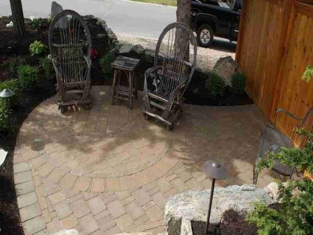 outdoor seating area - linley valley, Nanaimo landscapes