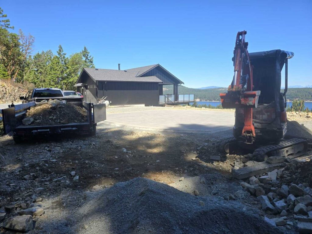 Mini excavation in Nanaimo